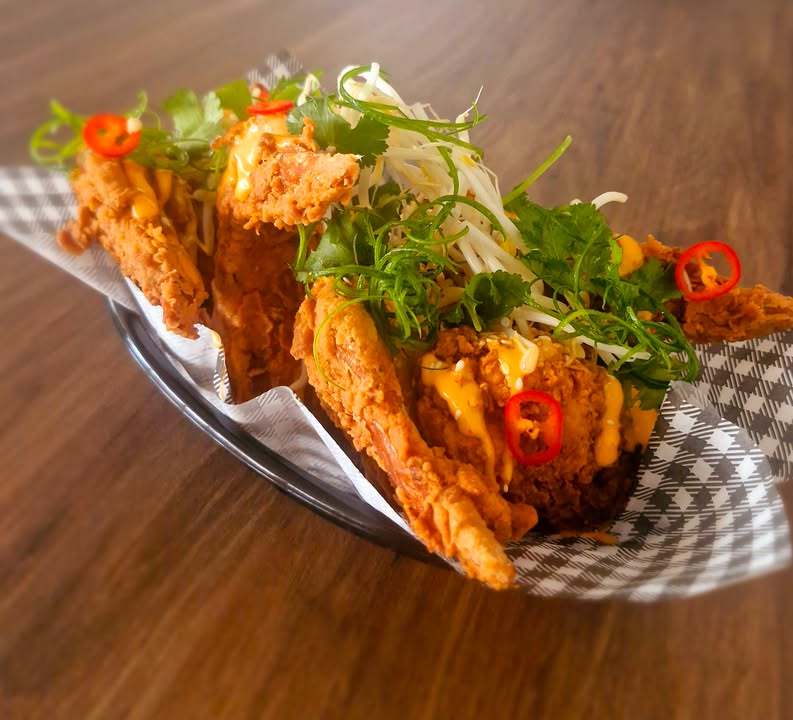 Featured image for “Tempt Your Taste Buds with Kitty’s Bar Chicken Wings Special: Only $12 for Members!”