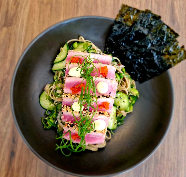 Featured image for “Sesame Tuna and Soba Noodle Salad: Delicious Fusion at Kitty’s Bar”